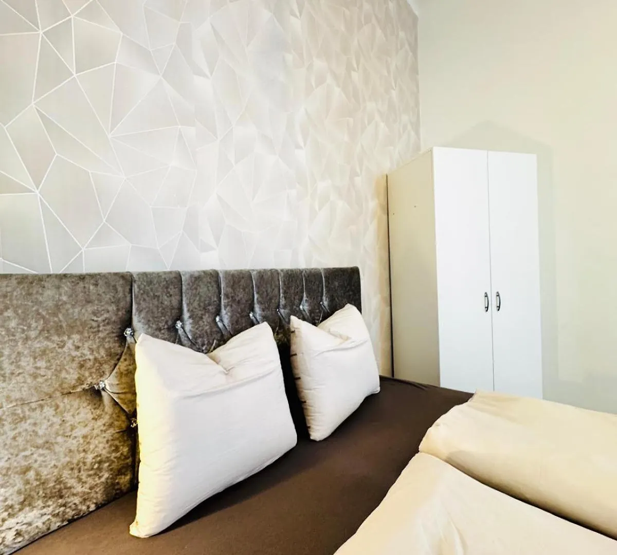 Lovely Apartment In Jaegerstrasse Area Js4 Wien